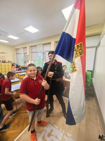 Урок по родолюбие в ОУ "Стоян Михайловски" - гр.Пловдив